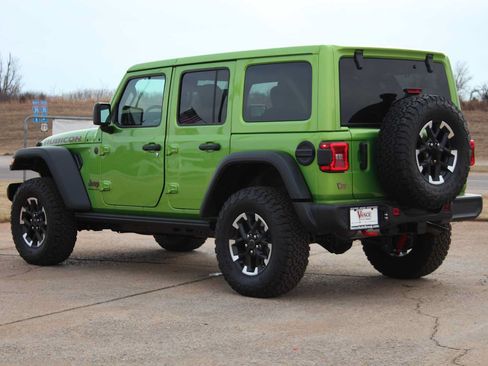 Used 2025 Jeep Wrangler Unlimited Rubicon w/ Safety Group AWD/4WD image 8