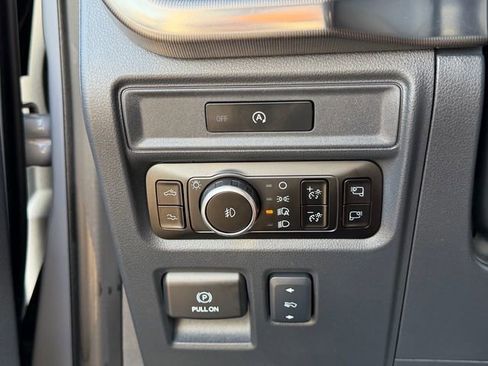 Used 2025 Ford F150 Raptor AWD/4WD image 26
