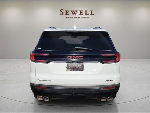 New 2026 GMC Acadia AT4 w/ Luxury Package image 4