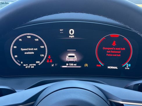 Certified 2025 Porsche Panamera RWD image 25