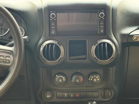 Used 2016 Jeep Wrangler Unlimited Sport w/ Max Tow Package AWD/4WD image 13