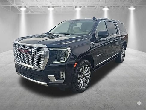 Used 2022 GMC Yukon XL Denali w/ Denali Ultimate Package image 4