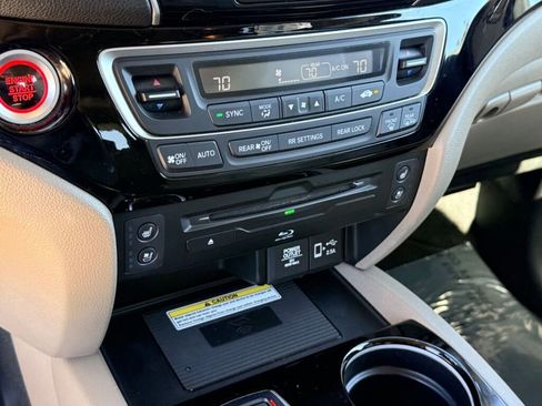 Used 2020 Honda Pilot Elite image 25