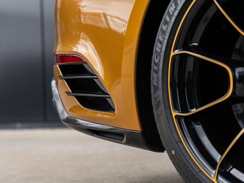 Used 2018 Porsche 911 Turbo S image 32