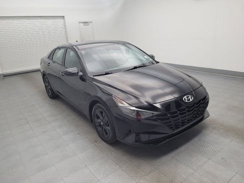Used 2022 Hyundai Elantra SEL image 13