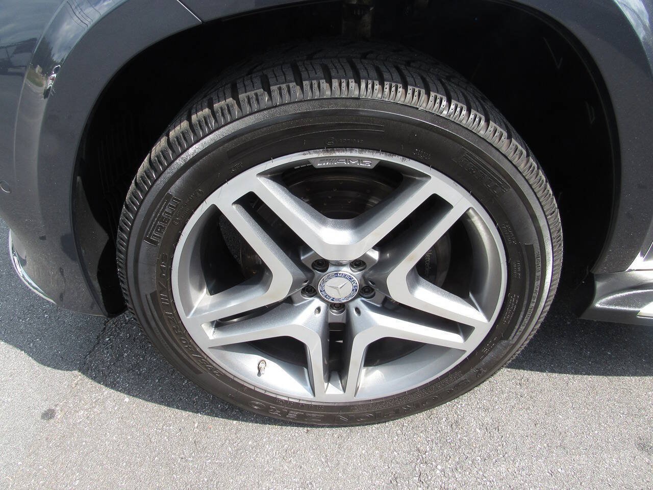 Used 2017 Mercedes-Benz GLS 550 4MATIC image 12