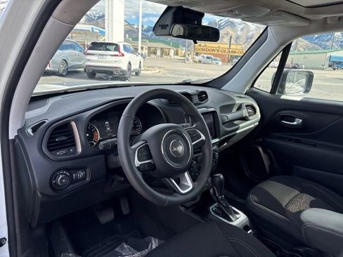Used 2023 Jeep Renegade Latitude w/ Sun/Sound Group image 10