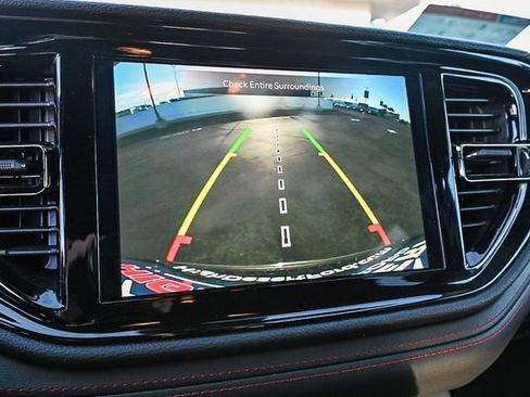 Used 2025 Dodge Durango GT image 26