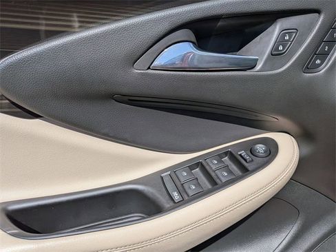 Used 2019 Buick Envision Essence image 15