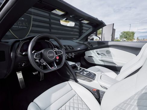 Used 2021 Audi R8 V10 performance image 2