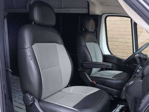 Used 2024 RAM ProMaster 2500 w/ Convenience Group FWD image 20