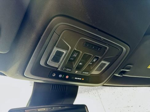 Used 2022 GMC Sierra 1500 Denali image 32