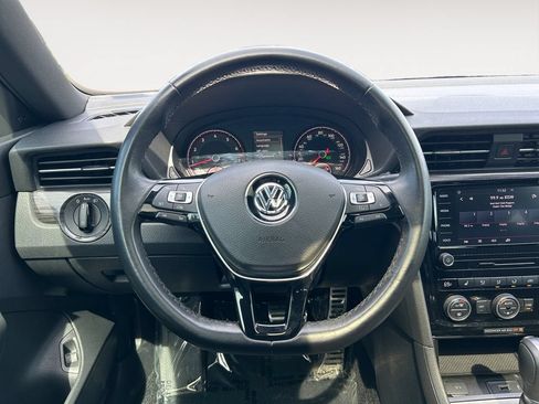 Used 2021 Volkswagen Passat 2.0T R-Line FWD image 13