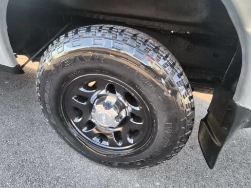 Used 2011 Ford Ranger XLT image 9