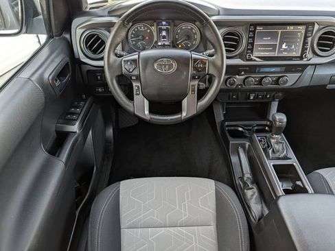 Used 2022 Toyota Tacoma TRD Sport image 13