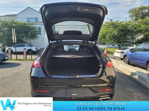 Used 2025 Mercedes-Benz GLC 300 4MATIC image 15