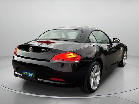 Used 2015 BMW Z4 sDrive28i image 3