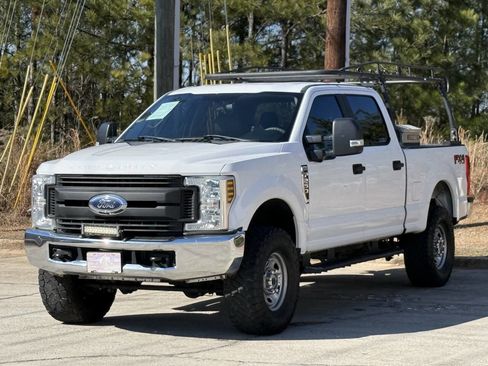 Used 2019 Ford F250 XL w/ Power Equipment Group image 2