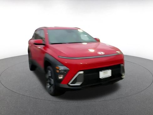 Used 2025 Hyundai Kona SEL image 8