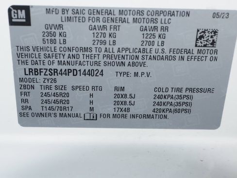Used 2023 Buick Envision Avenir AWD/4WD image 28