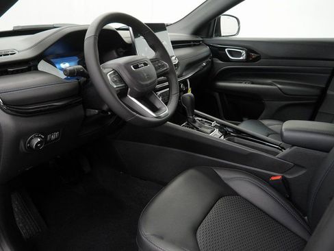 New 2026 Jeep Compass Latitude AWD/4WD image 18