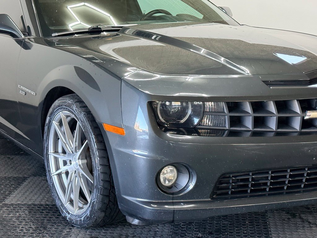 Used 2013 Chevrolet Camaro SS w/ RS Package RWD image 2