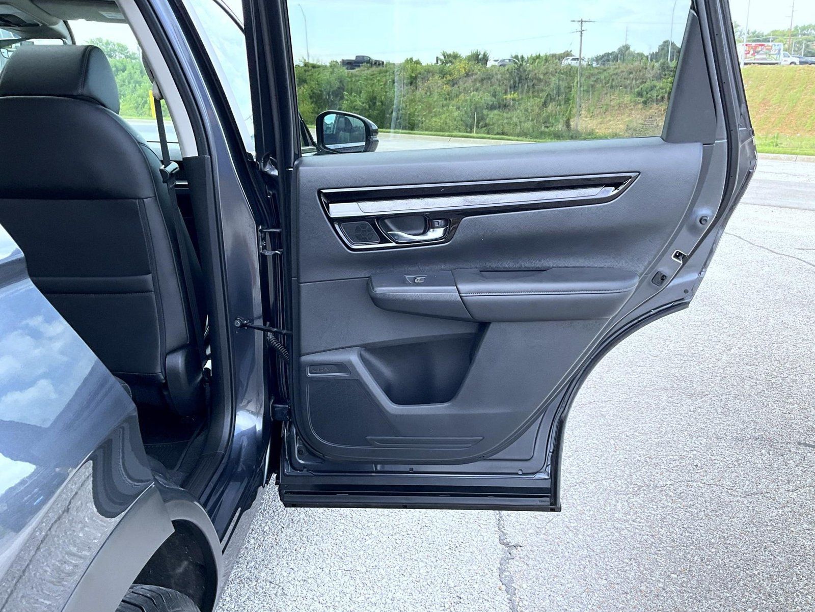Used 2025 Honda CR-V EX-L image 17