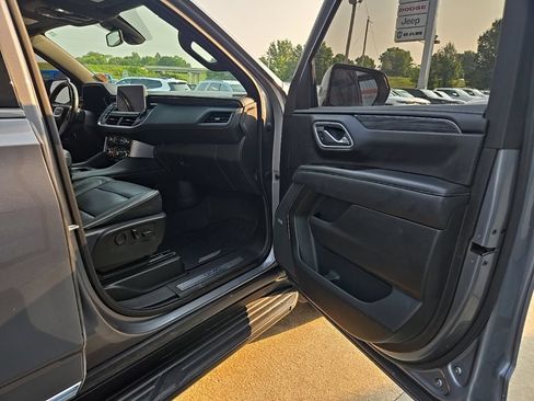 Used 2021 GMC Yukon SLT w/ SLT Premium Package AWD/4WD image 77