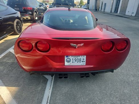 Used 2005 Chevrolet Corvette Coupe w/ Preferred Equipment Group RWD image 7