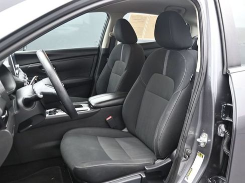 Used 2024 Nissan Sentra SV FWD image 10