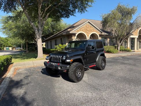 Used 2022 Jeep Wrangler Sport AWD/4WD image 4