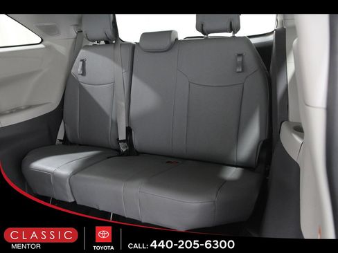Certified 2023 Toyota Sienna XLE image 21
