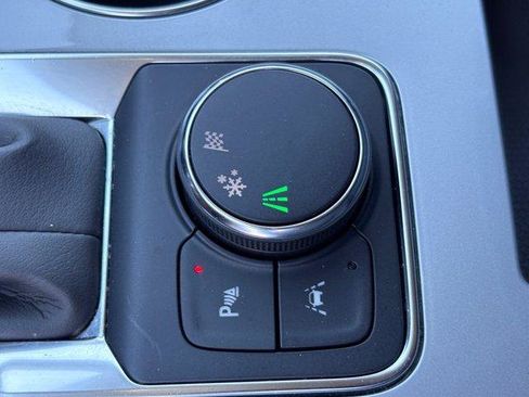 Used 2024 Chevrolet Blazer LT w/ Convenience Package FWD image 31