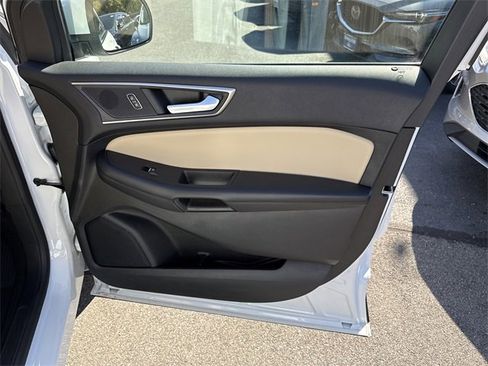 Used 2022 Ford Edge SEL w/ Convenience Package image 30