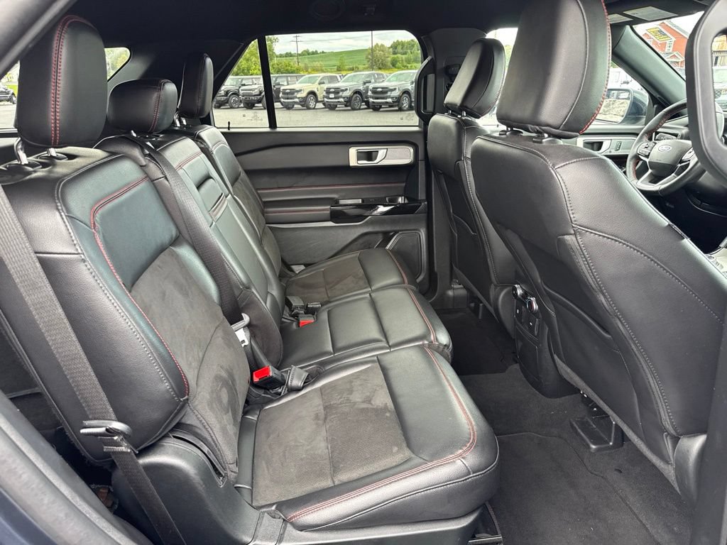 Used 2023 Ford Explorer ST-Line AWD/4WD image 20