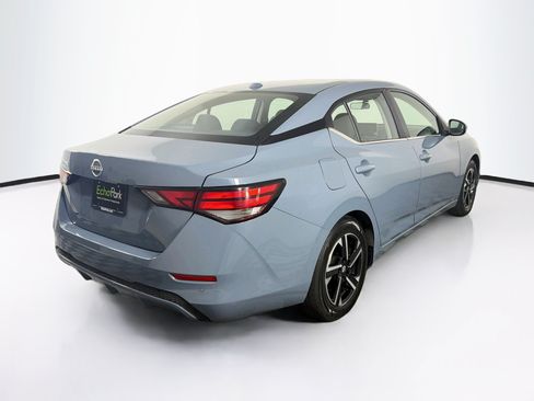 Used 2025 Nissan Sentra SV FWD image 9