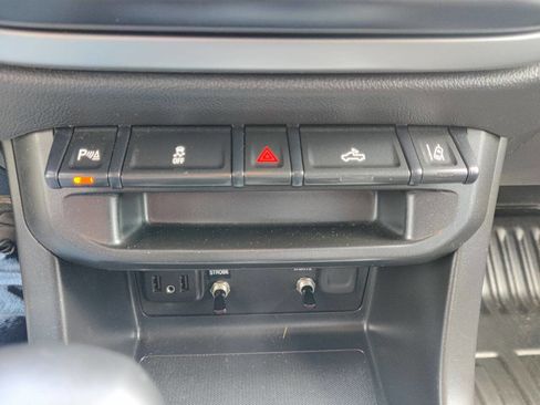 Used 2022 Chevrolet Colorado LT w/ Fleet Safety Package image 44