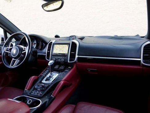 Used 2016 Porsche Cayenne S w/ Premium Plus Package image 33