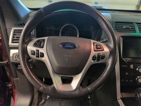 Used 2015 Ford Explorer XLT w/ Equipment Group 202A image 18