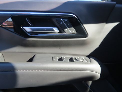 Used 2025 Chevrolet Tahoe Z71 w/ Z71 Off-Road Package image 19