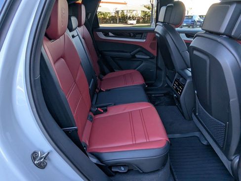 New 2026 Porsche Cayenne S image 24