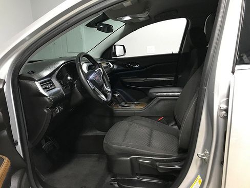 Used 2019 GMC Acadia SLE w/ LPO, Floor Liner Package FWD image 10