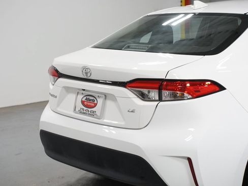 Certified 2024 Toyota Corolla LE FWD image 9