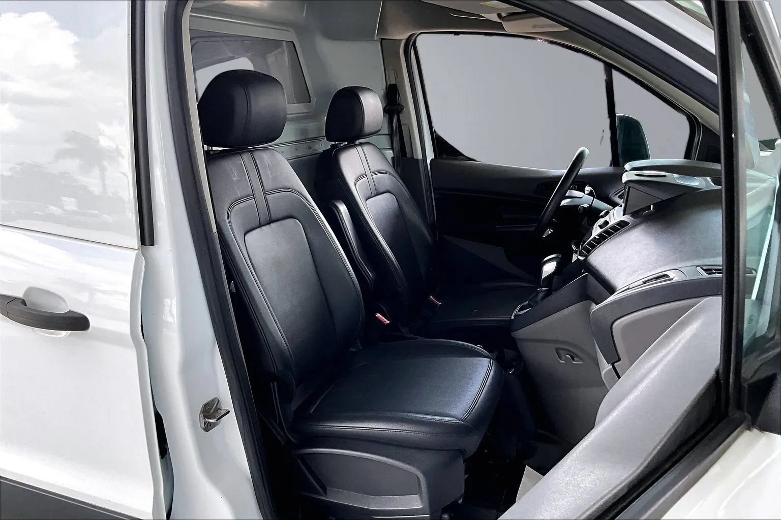 Used 2019 Ford Transit Connect XL FWD image 25