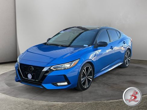 Used 2021 Nissan Sentra SR w/ SR Premium Package image 2
