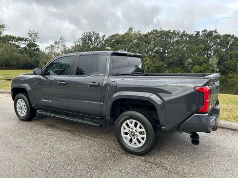 Certified 2024 Toyota Tacoma SR5 image 3