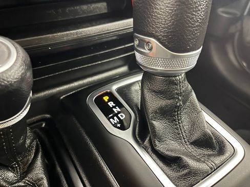 Used 2021 Jeep Wrangler Unlimited Sport AWD/4WD image 25