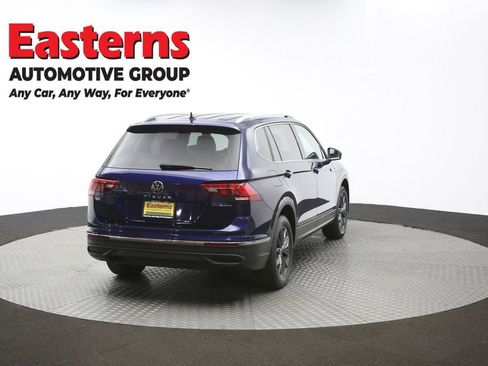 Used 2022 Volkswagen Tiguan SE image 37