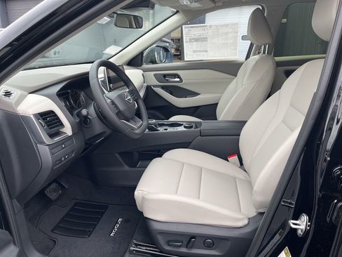 New 2026 Nissan Rogue SV AWD/4WD image 22