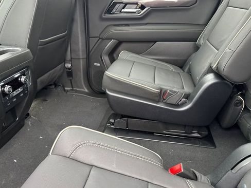 New 2026 GMC Yukon XL Elevation image 13